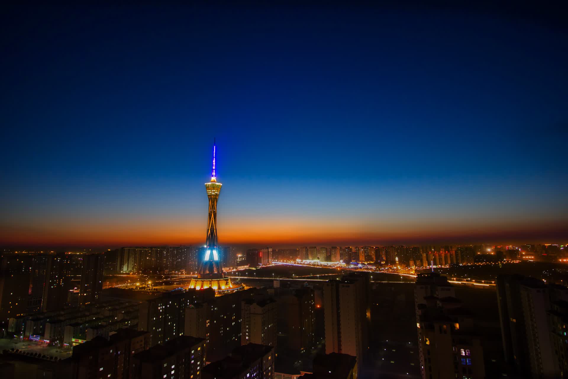 MMA的“地面捶击:裁判叫停的时机艺术